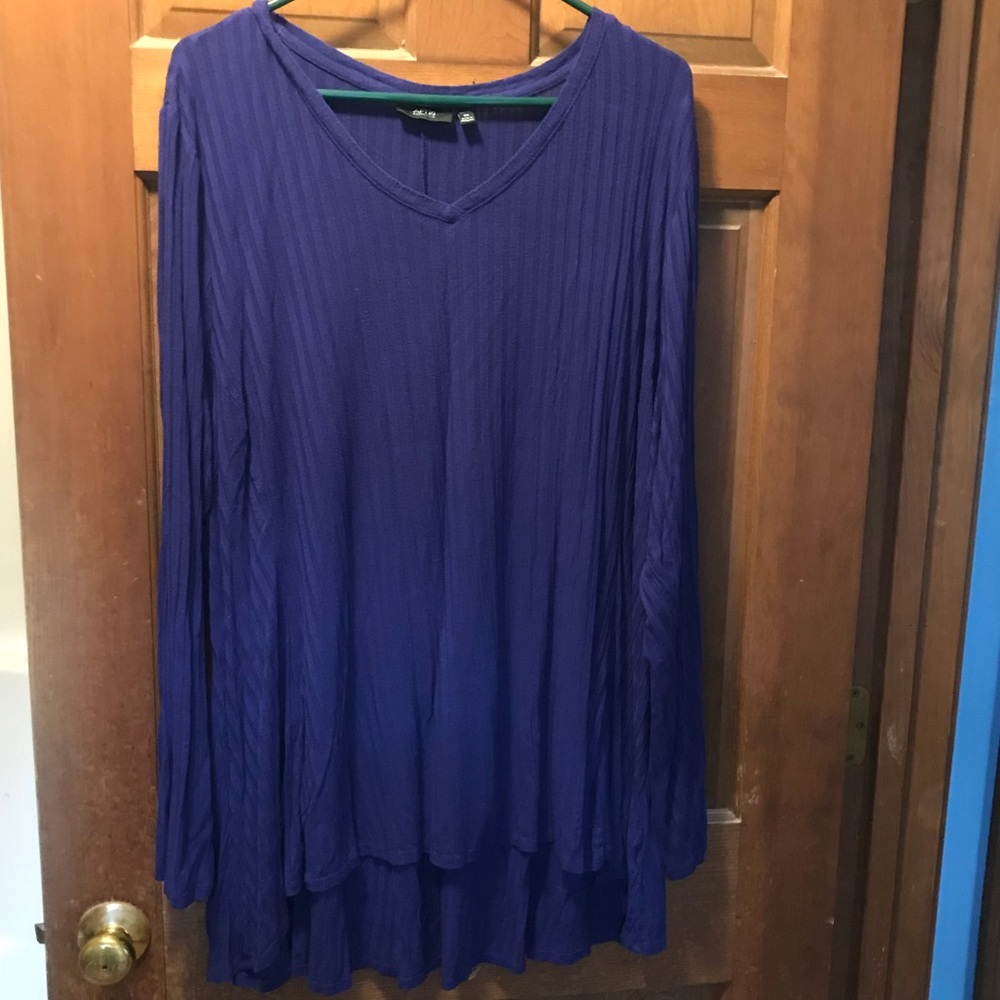 Dark blue long sleeve tunic